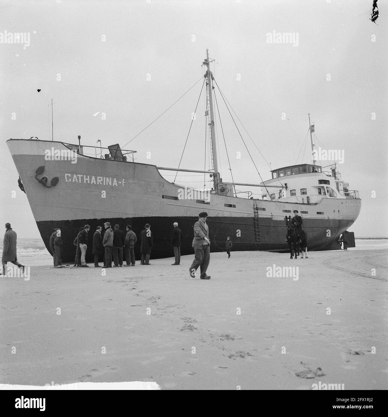 Stranded ships Black and White Stock Photos & Images - Page 3 - Alamy