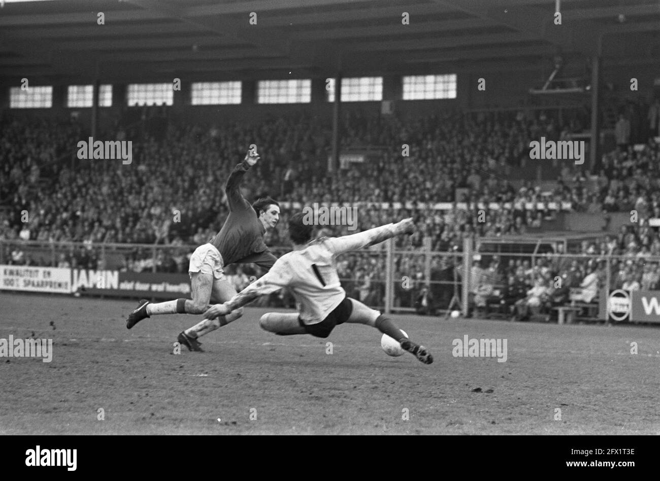 Voetbalwedstrijd finale KNVB beker, Ajax - Sparta: 2-2 - PICRYL - Public  Domain Media Search Engine Public Domain Search