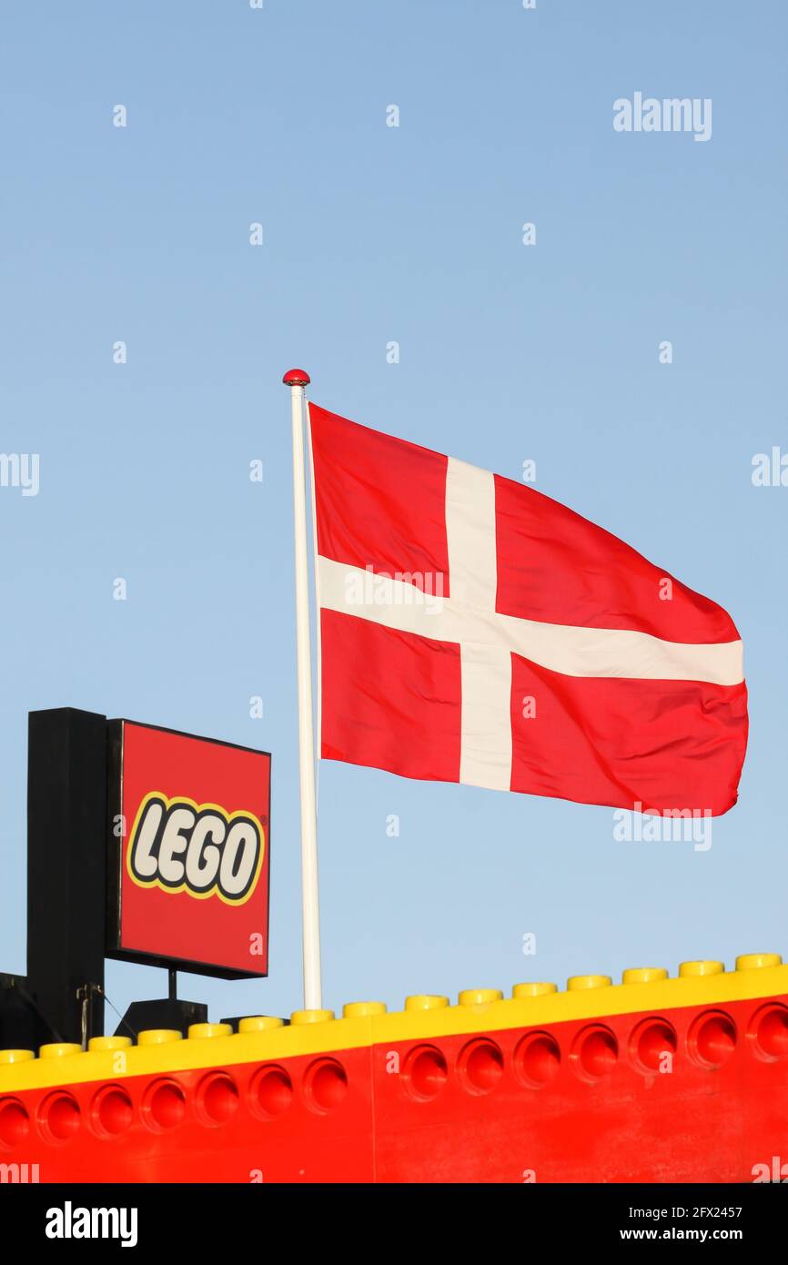 Drapeau flag 2x2 LEGO pirates ref 2335pb003 set 6242 6253 6241 