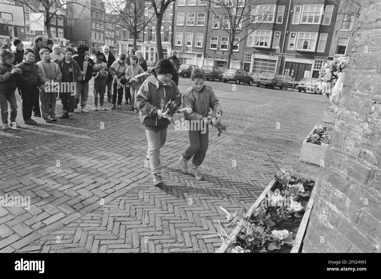 Commemorate plaque Black and White Stock Photos & Images - Alamy Commemorate plaque Black and White Stock Photos & Images - Alamy