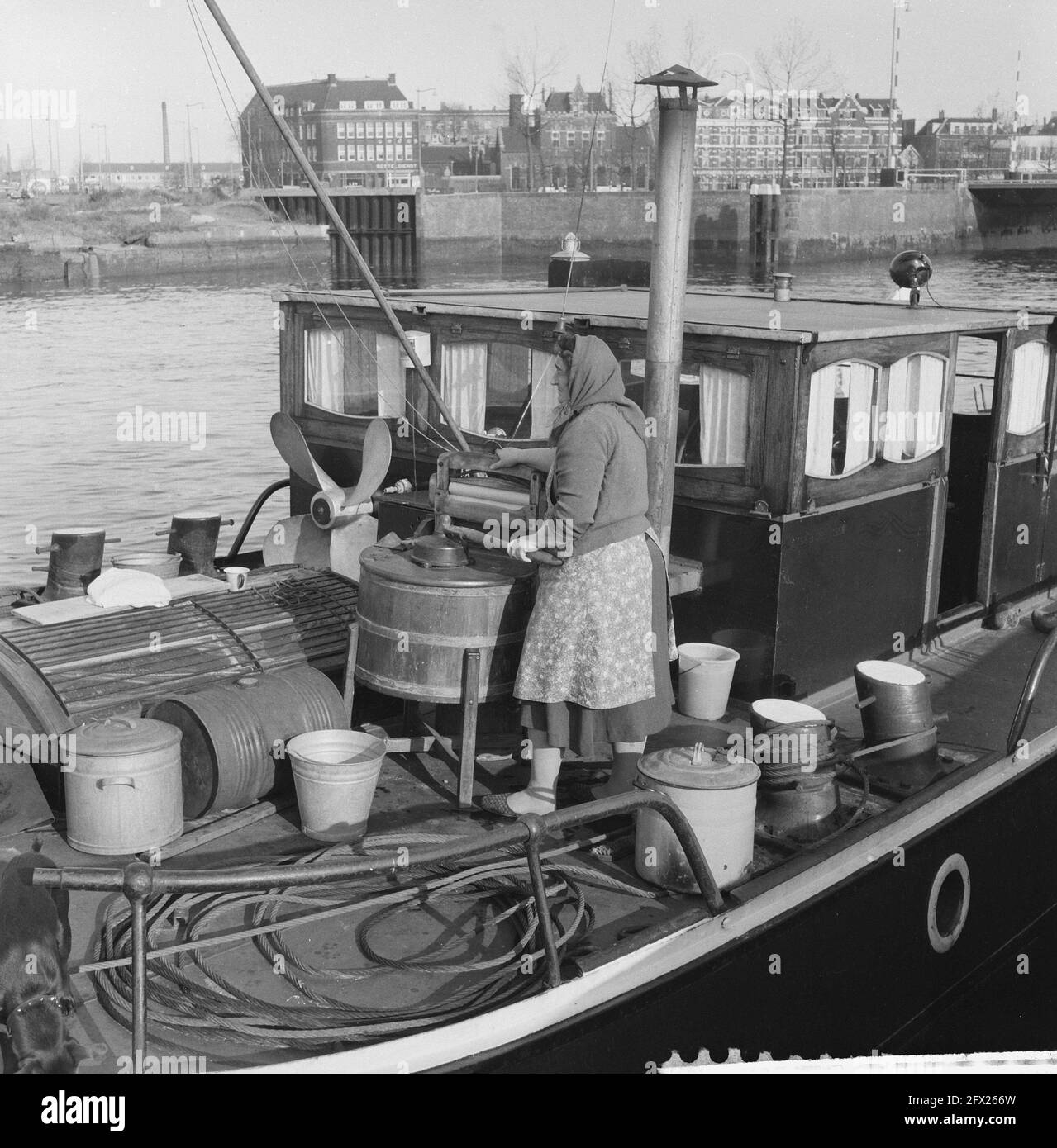 Recording of barges in harbors and quays in Rotterdam, commissioned by ...