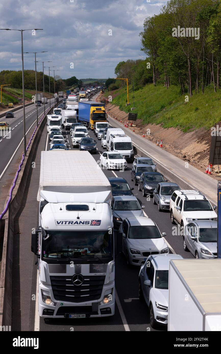 northampton-uk-25th-may-2021-m1-motorway-large-diesel-spillage-after