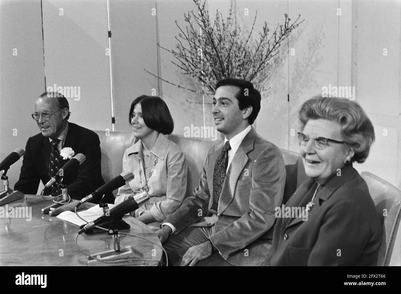 Princess Christina engaged to Jorge Guillermo; at Soestdijk during press conference Prince Bernhard, Princess Christina, Jorge Guillermo and HM, February 14, 1975, queens, press conferences, engagements, The Netherlands, 20th century press agency photo, news to remember, documentary, historic photography 1945-1990, visual stories, human history of the Twentieth Century, capturing moments in time Stock Photo