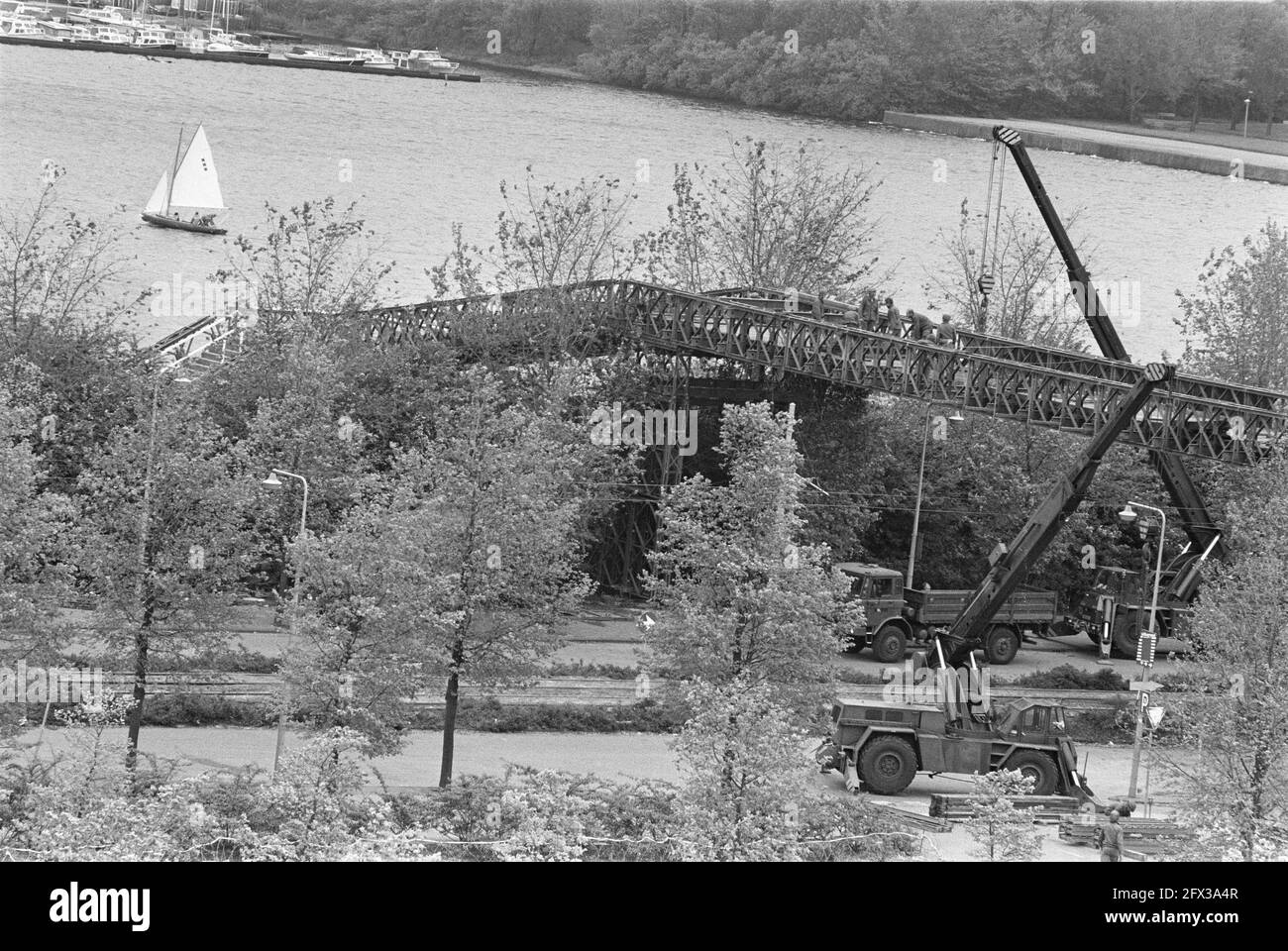 Bailey bridges hires stock photography and images Alamy