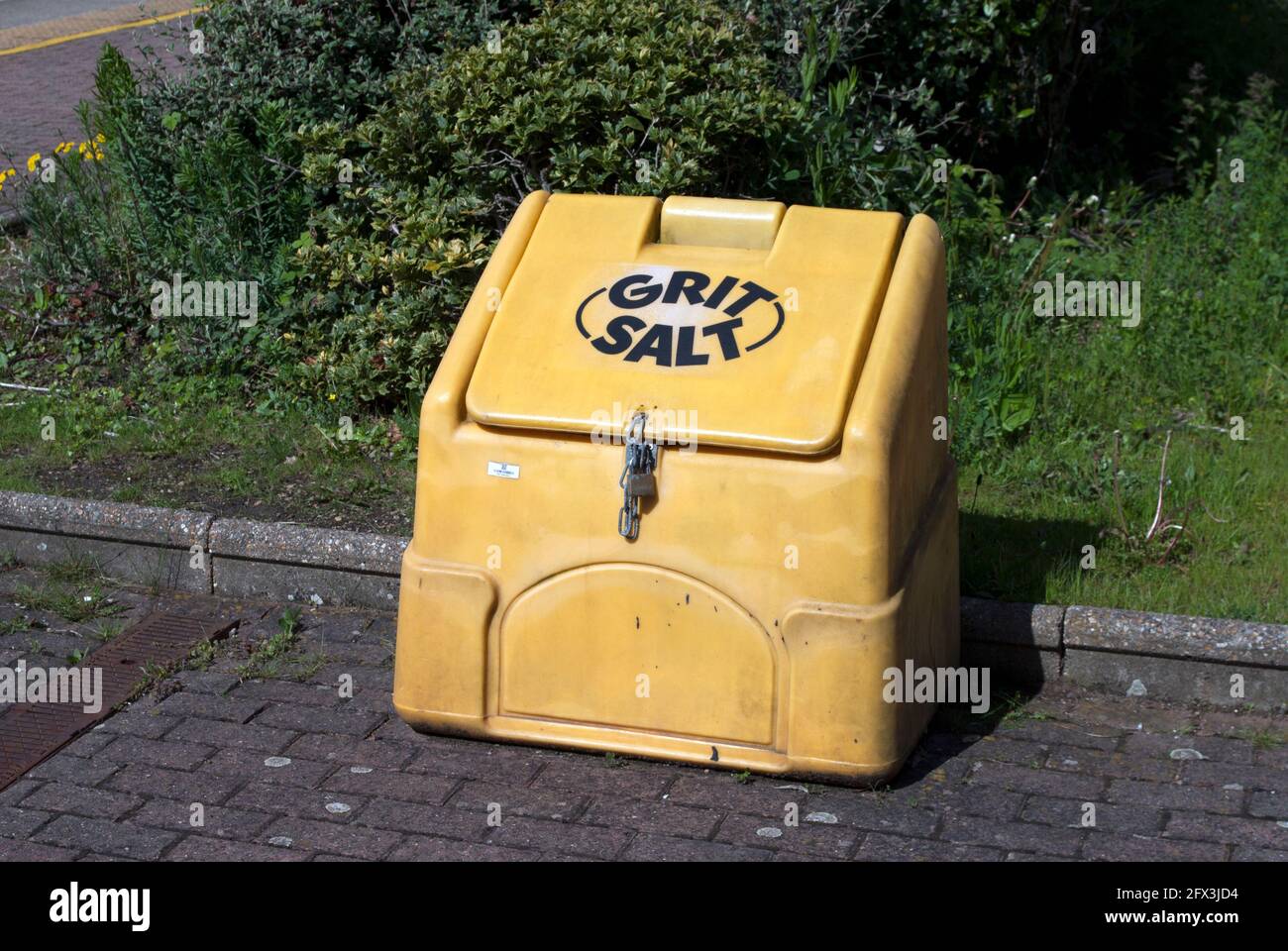 Yellow Grit / Salt Bin at Sleaford Station Stock Photo Alamy