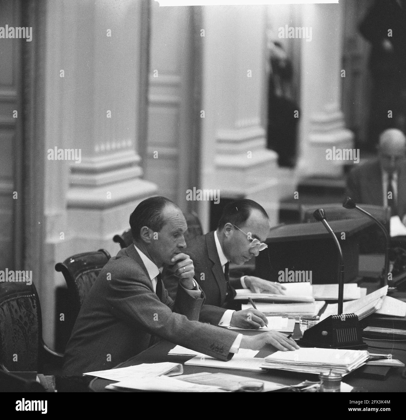 Ministers meeting at the Cabinet, Director General of Education Mr. J.G.M. Broekman and Minister Cals, June 26, 1962, Ministers, The Netherlands, 20th century press agency photo, news to remember, documentary, historic photography 1945-1990, visual stories, human history of the Twentieth Century, capturing moments in time Stock Photo