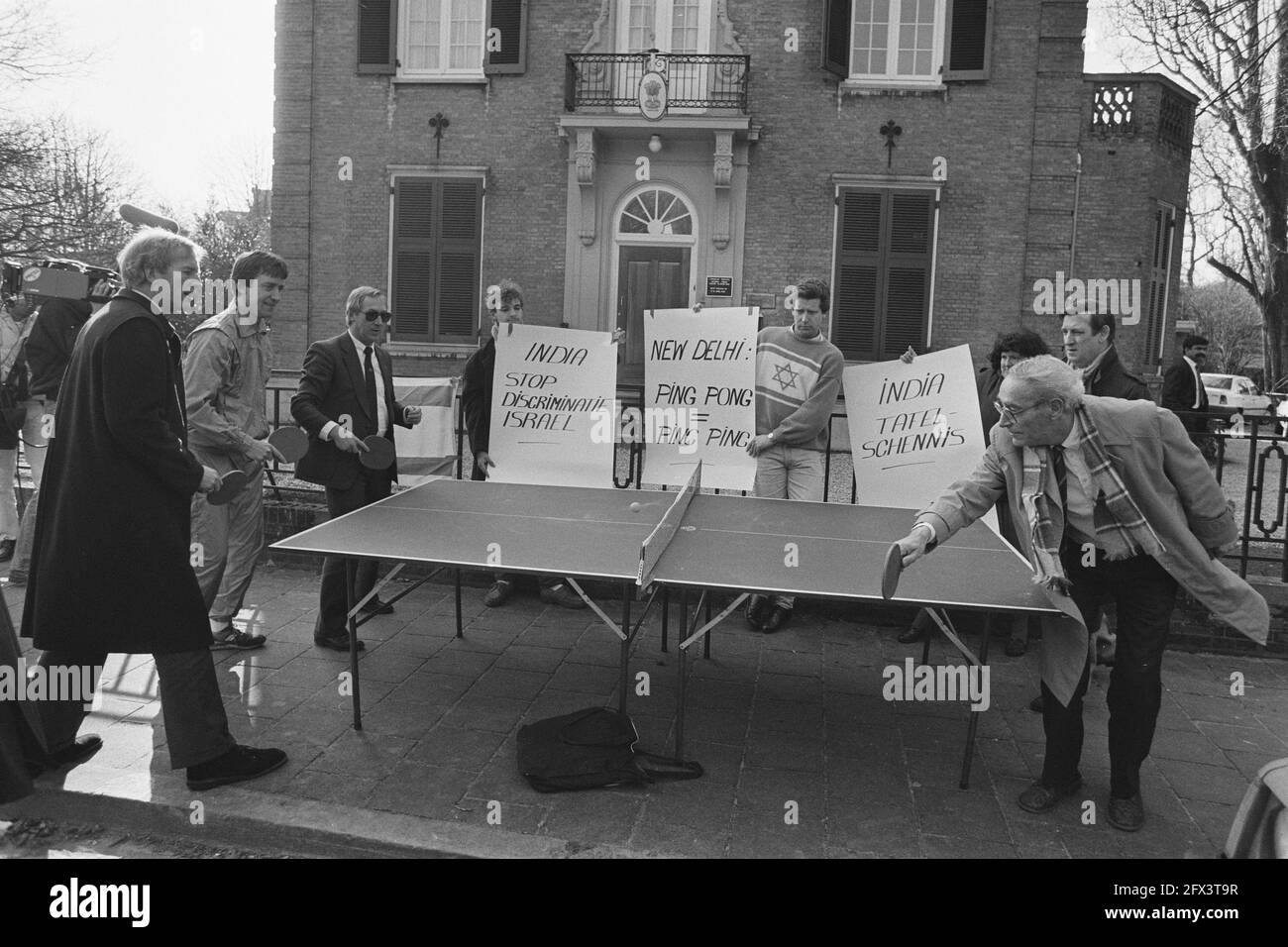 Demonstration table tennis in front of Indian Embassy in The Hague in  protest against Israel being banned from World Table Tennis Championships,  February 19, 1987, TAFELTENNIS, embassies, protests, The Netherlands, 20th  century
