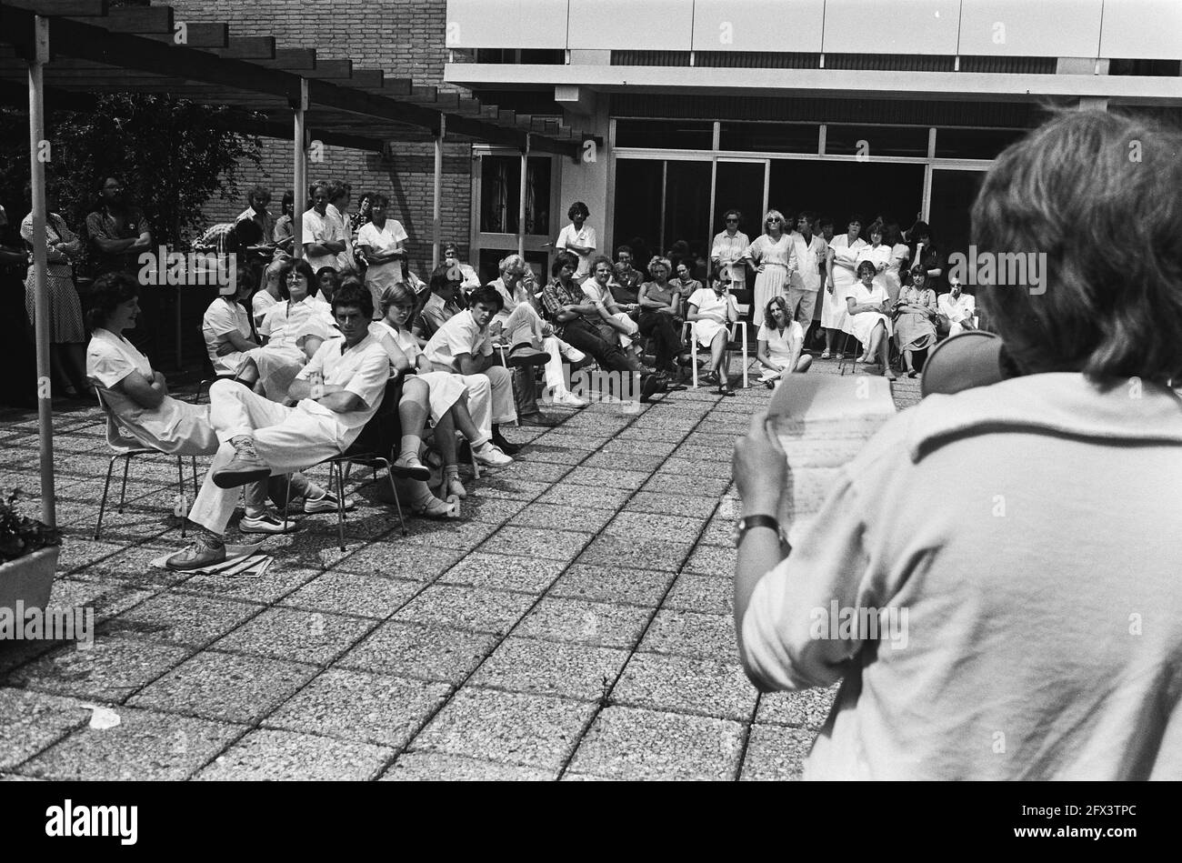 Demonstrative meeting in the WG (Wilhelmina Gasthuis) in Amsterdam, June 19, 1979, demonstrations, cuts, meetings, unions, nurses, The Netherlands, 20th century press agency photo, news to remember, documentary, historic photography 1945-1990, visual stories, human history of the Twentieth Century, capturing moments in time Stock Photo