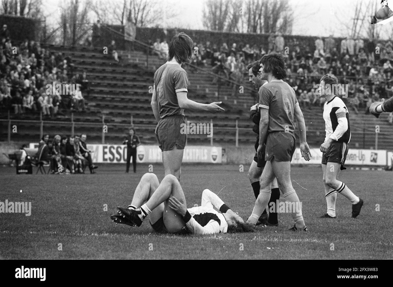 Elinkwijk against VVV 2-0, KNVB cup, Van der Bosch (left) is going to score  1-0, December 10, 1972, sports, soccer, The Netherlands, 20th century press  agency photo, news to remember, documentary, historic