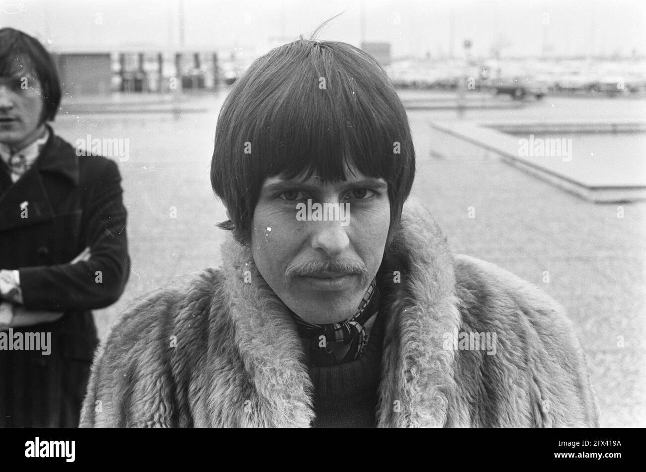 Arrival English pop singer Julie Driscoll at Schiphol Airport, April 29, 1968, arrivals, singers, The Netherlands, 20th century press agency photo, news to remember, documentary, historic photography 1945-1990, visual stories, human history of the Twentieth Century, capturing moments in time Stock Photo