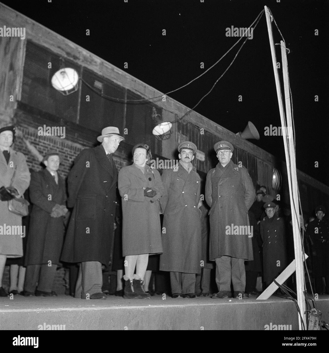 The SS Almanzora with 1900 repatriates from the Indies on board in the port of Amsterdam, January 3, 1946, ports, passengers, passenger ships, repatriation, ships, The Netherlands, 20th century press agency photo, news to remember, documentary, historic photography 1945-1990, visual stories, human history of the Twentieth Century, capturing moments in time Stock Photo