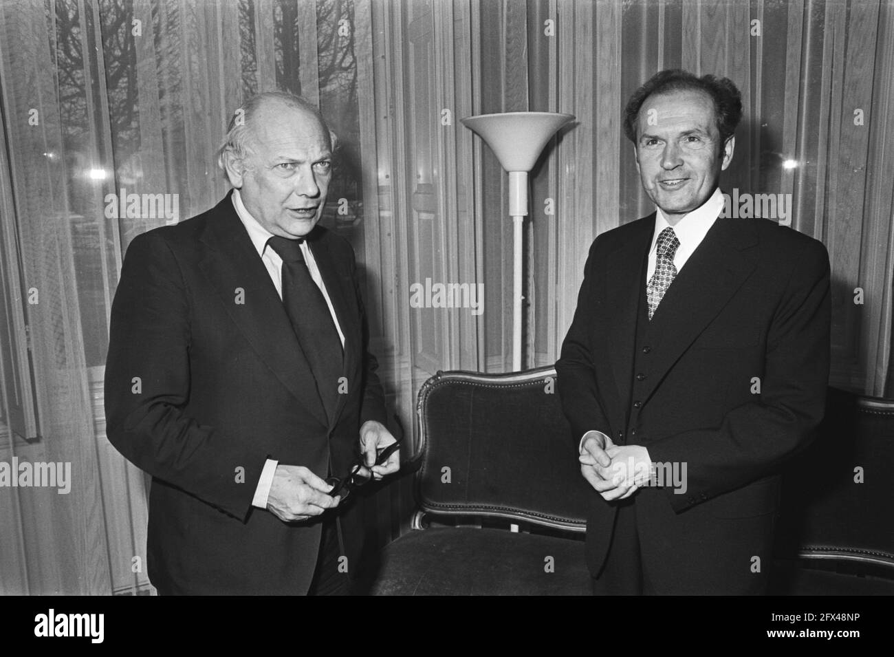 Prime Minister Den Uyl receives foreign minister of GDR, Oskar Fischer, January 24, 1977, ministers, The Netherlands, 20th century press agency photo, news to remember, documentary, historic photography 1945-1990, visual stories, human history of the Twentieth Century, capturing moments in time Stock Photo