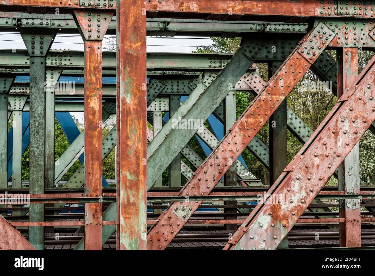 Railway bridges over the Rhine-Herne Canal near Oberhausen, for passenger and freight traffic, old steel truss bridges, Oberhausen, NRW, Germany Stock Photo