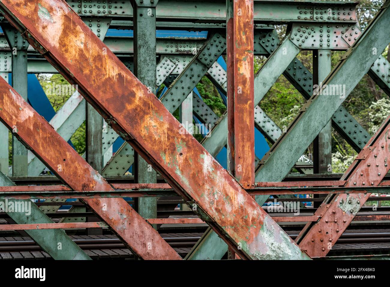 Railway bridges over the Rhine-Herne Canal near Oberhausen, for passenger and freight traffic, old steel truss bridges, Oberhausen, NRW, Germany Stock Photo