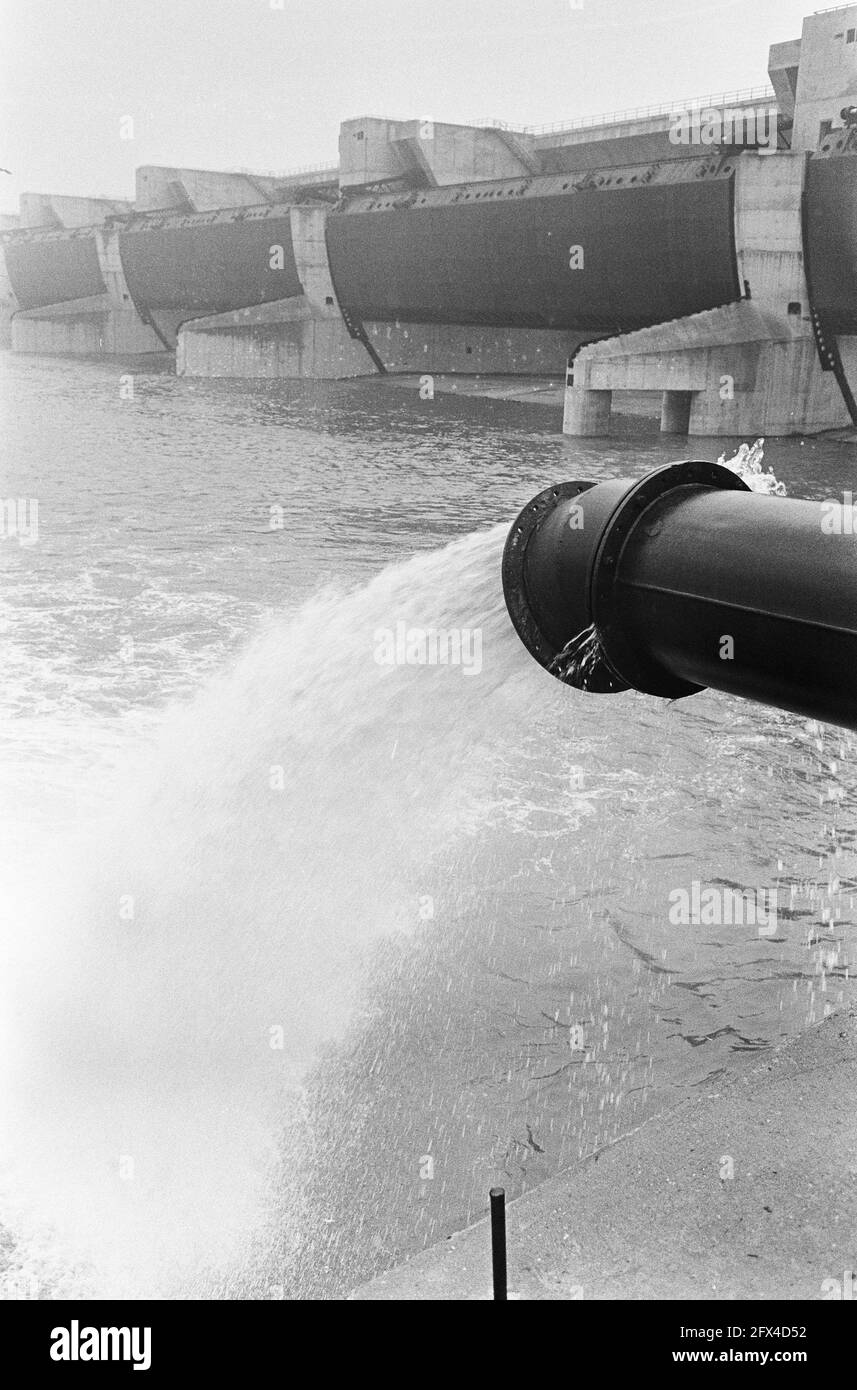 Sluiceworks Delta Works, sluice complex in the Haringvliet construction pit, a ...