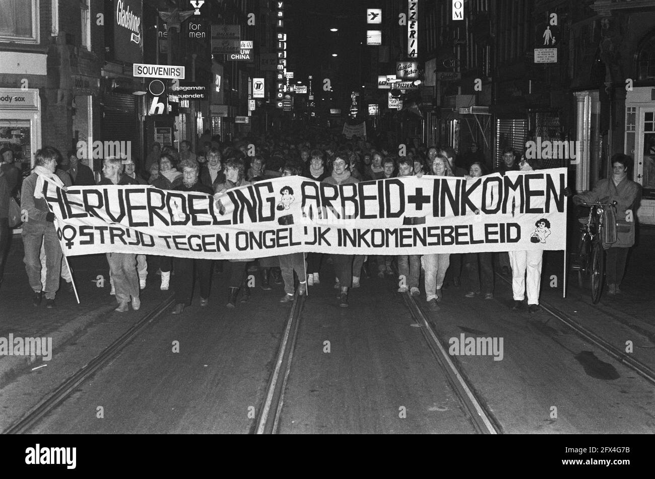 Demonstration in Amsterdam on the theme of work and income, March 8, 1986, Demonstration, women, women's emancipation, The Netherlands, 20th century press agency photo, news to remember, documentary, historic photography 1945-1990, visual stories, human history of the Twentieth Century, capturing moments in time Stock Photo