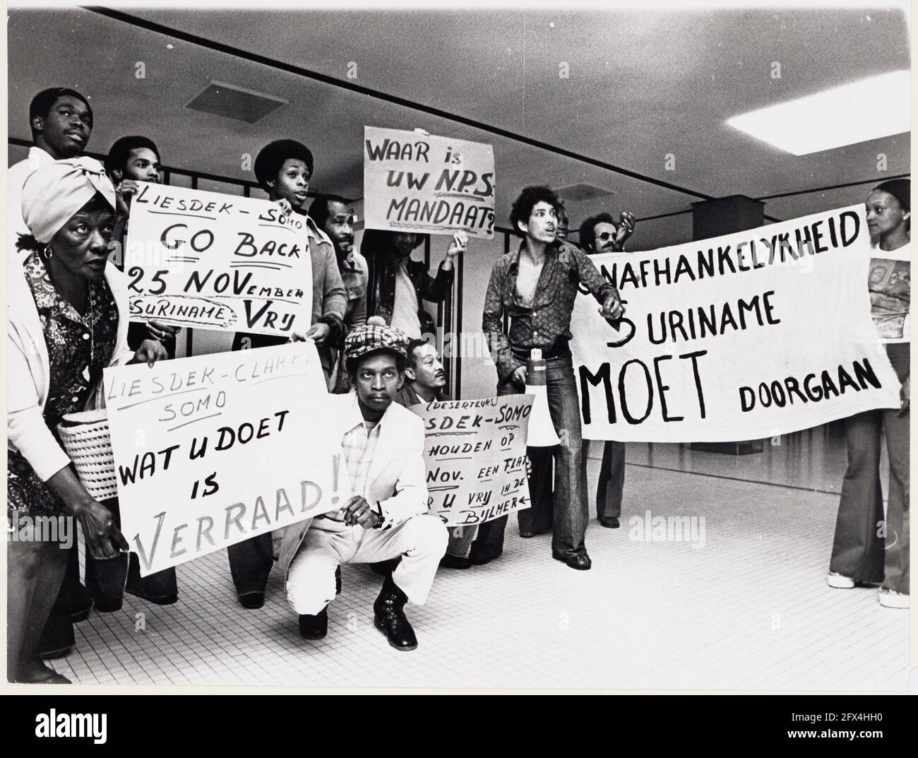 Demonstration at Schiphol Airport for an independent Suriname, Image file OSIM00007000165, The Netherlands, 20th century press agency photo, news to remember, documentary, historic photography 1945-1990, visual stories, human history of the Twentieth Century, capturing moments in time Stock Photo