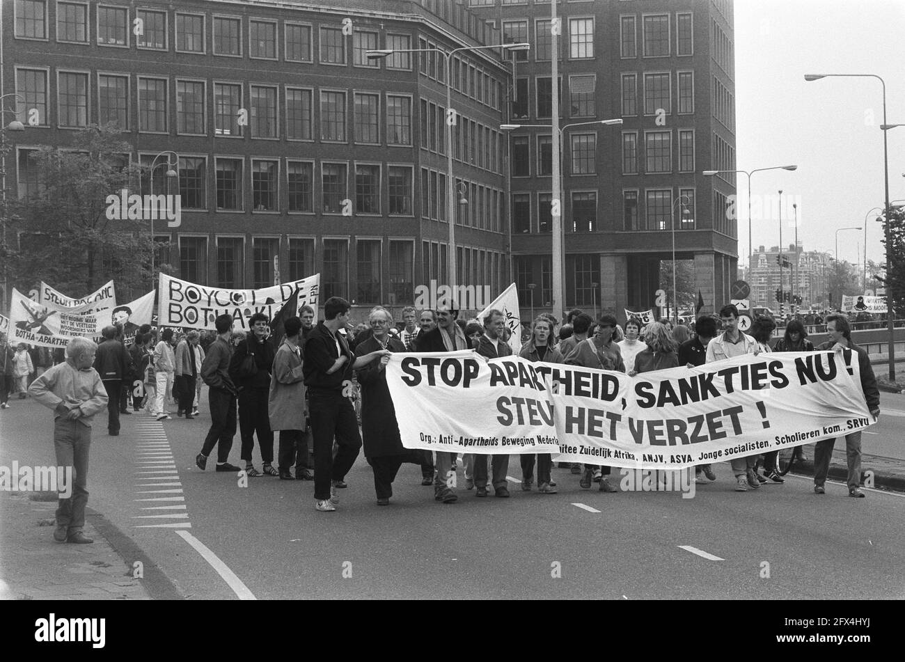 End Apartheid, South Africa Must Be Free, Divest Now