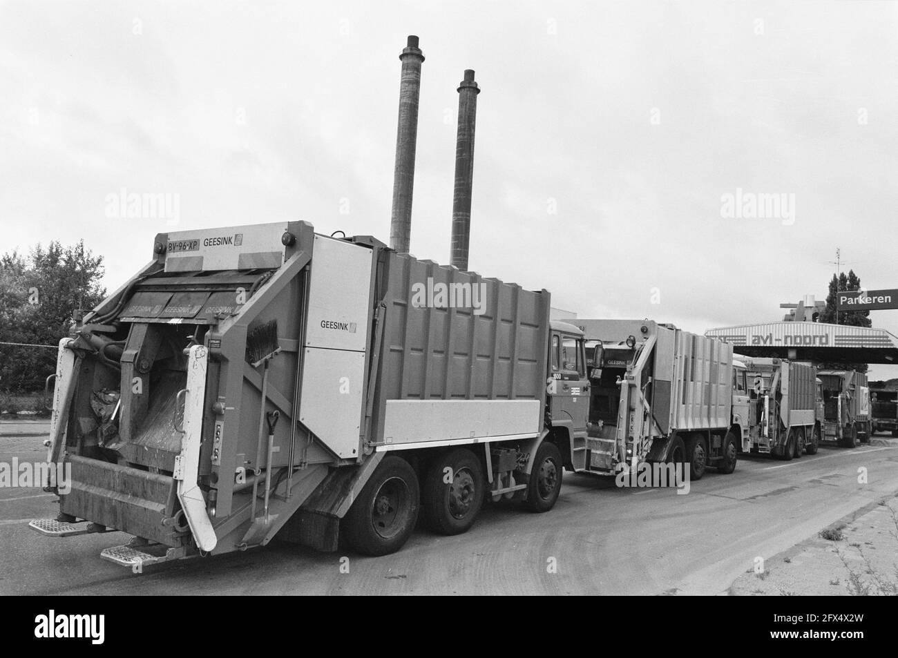 Exterior garbage incinerator in AmsterdamNorth, July 18, 1989, garbage