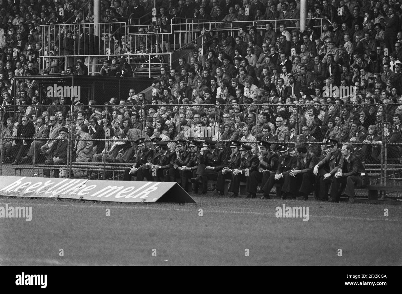 FC Utrecht against PSV 1-0; extra police in Utrecht stadium, September 26, 1976, POLICE, sports, stadiums, soccer, The Netherlands, 20th century press agency photo, news to remember, documentary, historic photography 1945-1990, visual stories, human history of the Twentieth Century, capturing moments in time Stock Photo