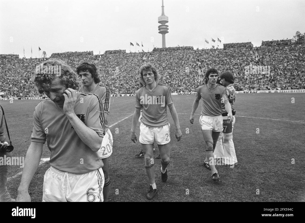Final World Cup 1974 in Munich, West Germany against the Netherlands 2-1; from left to right Wim Jansen Suurbier, Arie Haan and Wim van Hanegem, July 7, 1974, finals, sports, soccer, world championships, The Netherlands, 20th century press agency photo, news to remember, documentary, historic photography 1945-1990, visual stories, human history of the Twentieth Century, capturing moments in time Stock Photo