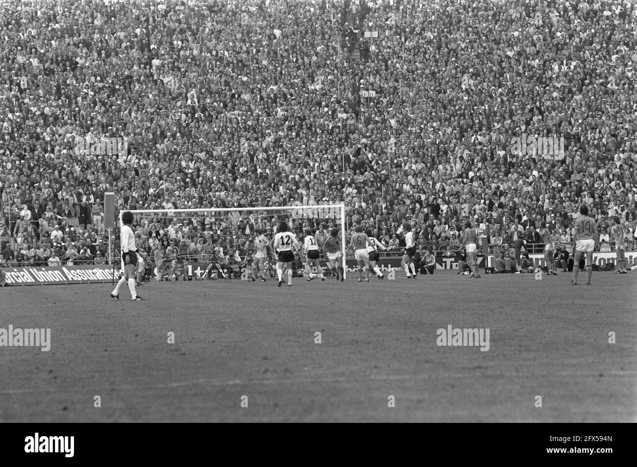 World Cup final 1974 in Munich, West Germany v Netherlands 2-1; game moments, July 7, 1974, finals, sports, soccer, world championships, The Netherlands, 20th century press agency photo, news to remember, documentary, historic photography 1945-1990, visual stories, human history of the Twentieth Century, capturing moments in time Stock Photo