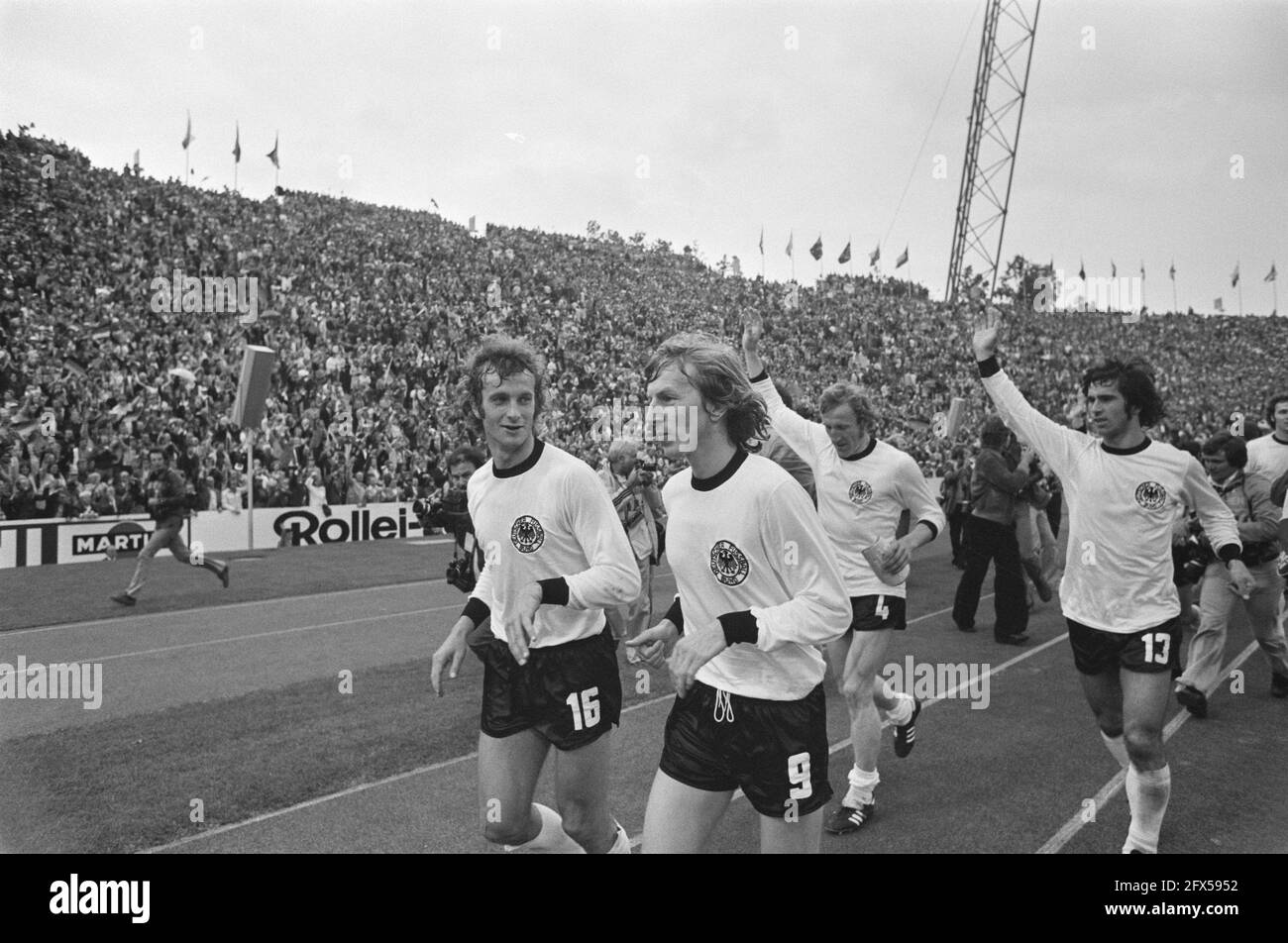 World Cup final 1974 in Munich, West Germany against the Netherlands 2-1; From left to right: Bonhoff, Grabowski, Schwarzenbeck and Müller, July 7, 1974, sports, soccer, The Netherlands, 20th century press agency photo, news to remember, documentary, historic photography 1945-1990, visual stories, human history of the Twentieth Century, capturing moments in time Stock Photo