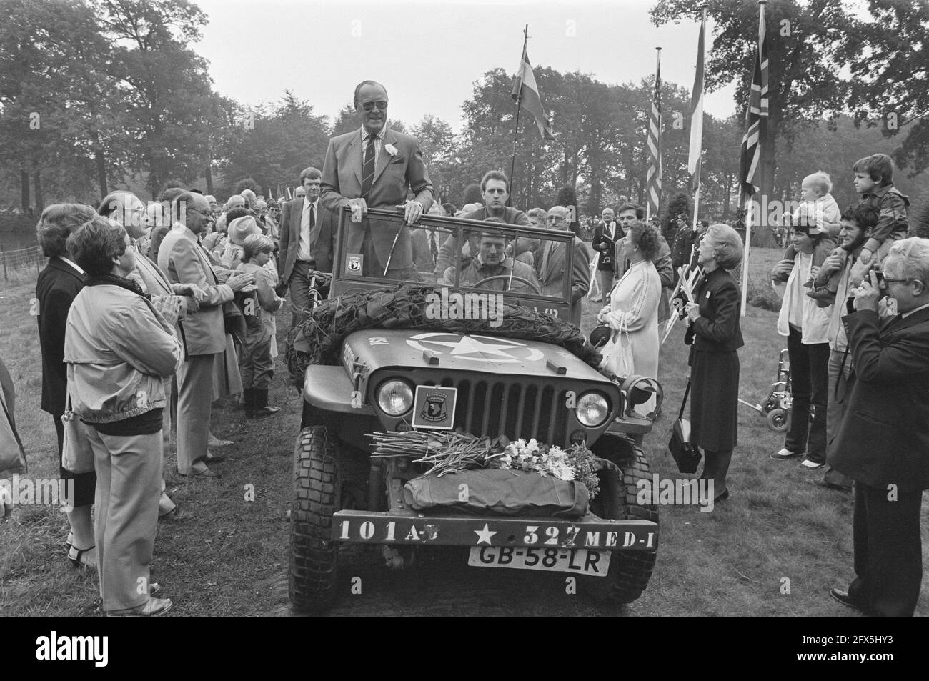 Prince Bernhard attends the meeting on the occasion of the 40th anniversary of liberation in Heeswijk-Dinter, September 19, 1984, jeeps, veterans, The Netherlands, 20th century press agency photo, news to remember, documentary, historic photography 1945-1990, visual stories, human history of the Twentieth Century, capturing moments in time Stock Photo