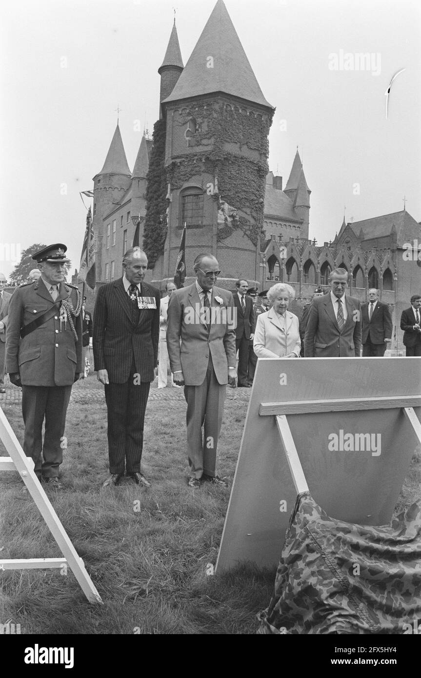 Prince Bernhard attends the meeting on the occasion of the 40th anniversary of liberation in Heeswijk-Dinter, September 19, 1984, meetings, veterans, The Netherlands, 20th century press agency photo, news to remember, documentary, historic photography 1945-1990, visual stories, human history of the Twentieth Century, capturing moments in time Stock Photo