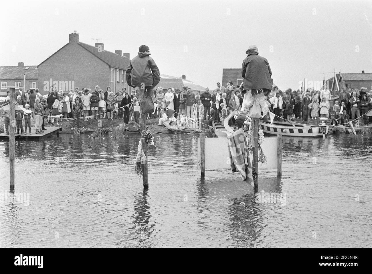 Paalzitten hires stock photography and images Alamy