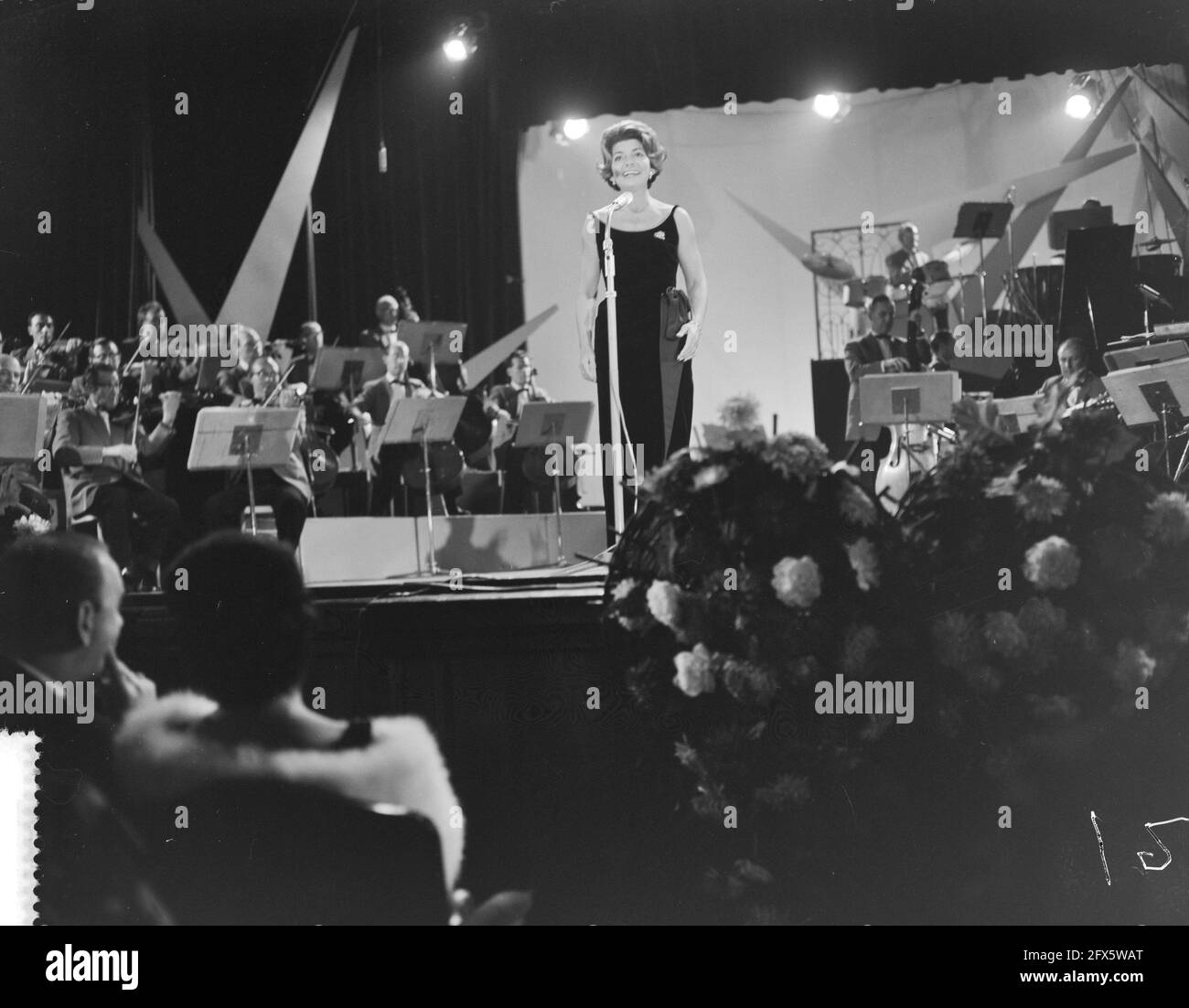 Grand Gala Du Disque in Kurhaus. Lys Assia, September 30, 1961, The Netherlands, 20th century press agency photo, news to remember, documentary, historic photography 1945-1990, visual stories, human history of the Twentieth Century, capturing moments in time Stock Photo