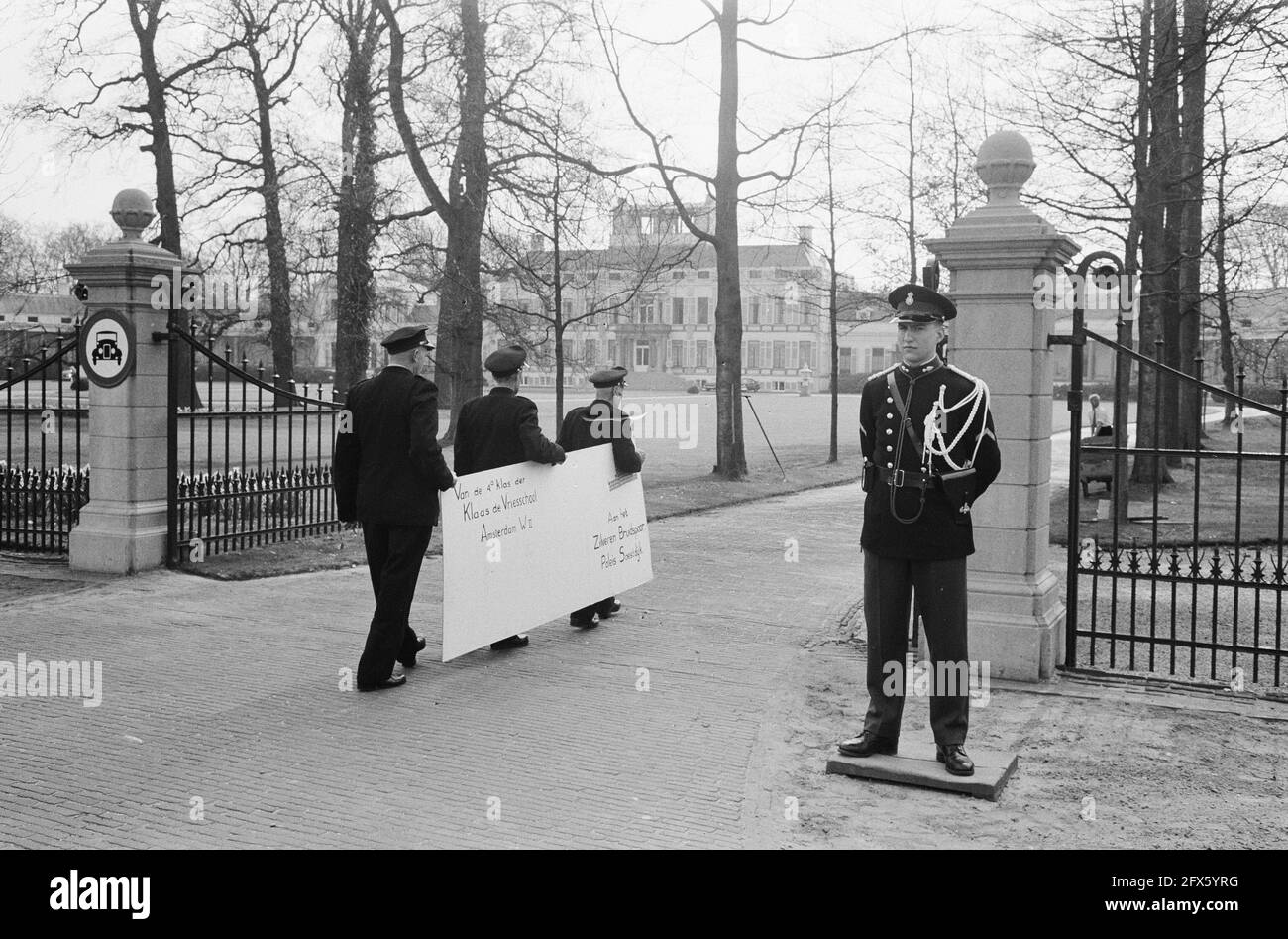 Biggest postcard delivered hires stock photography and images Alamy
