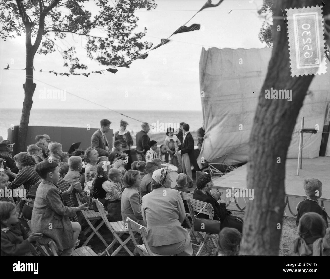 H.M. the Queen with Princess Margriet visit playground Oud Naarden with recording television, June 14, 1954, The Netherlands, 20th century press agency photo, news to remember, documentary, historic photography 1945-1990, visual stories, human history of the Twentieth Century, capturing moments in time Stock Photo