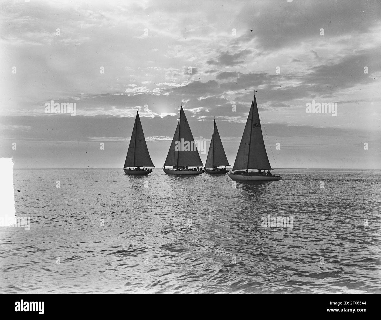 Harwich Race from the Hook of Holland . From left to right Olivier van Noort, De zwerver, Wyvern II (Belgium Whooper (England), May 31, 1949, The Netherlands, 20th century press agency photo, news to remember, documentary, historic photography 1945-1990, visual stories, human history of the Twentieth Century, capturing moments in time Stock Photo
