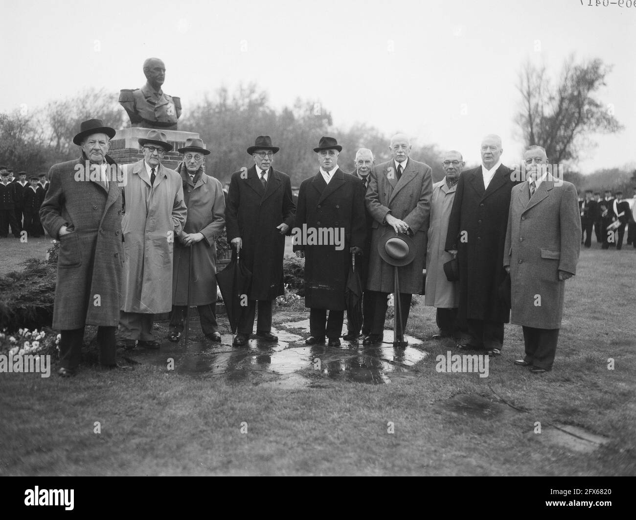Commemoration 50th anniversary KNvVL at Valkenburg. From left to right: M. van Meel, R. J. Castendijk, Chr. A. C. Nell, H. .C. van Ede van der Pals,$, October 18, 1957, commemorations, The Netherlands, 20th century press agency photo, news to remember, documentary, historic photography 1945-1990, visual stories, human history of the Twentieth Century, capturing moments in time Stock Photo