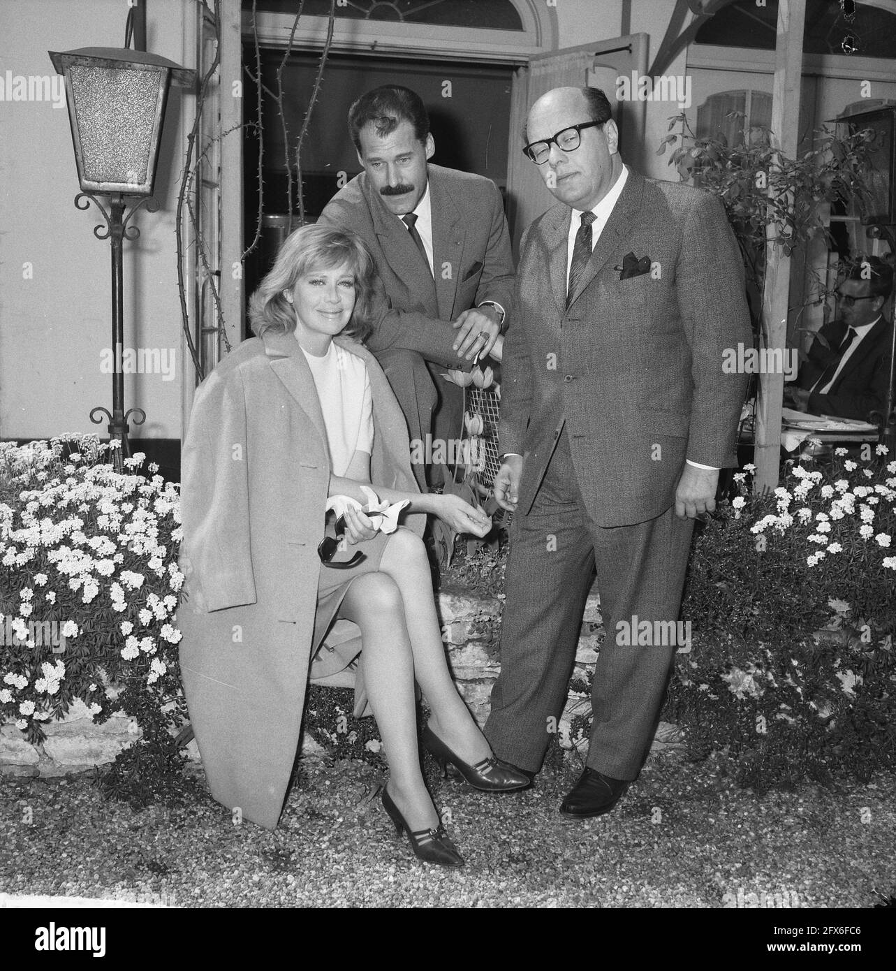 Hildegard Knef german actress in TV program of Simon van Collem . Exclusive Telegraph, May 30, 1963, actors, programs, stage actors, The Netherlands, 20th century press agency photo, news to remember, documentary, historic photography 1945-1990, visual stories, human history of the Twentieth Century, capturing moments in time Stock Photo