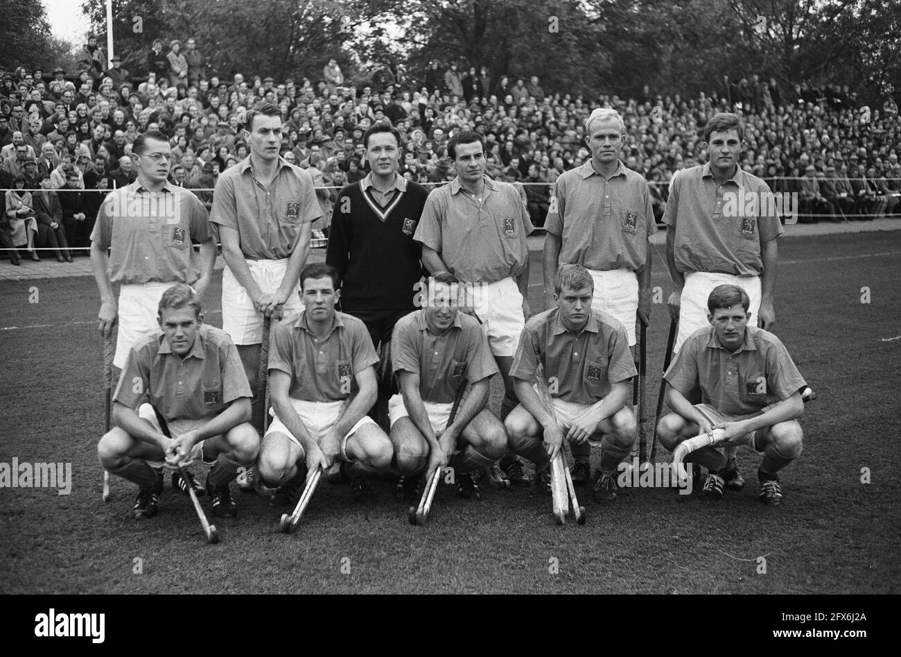 Hockey Netherlands against Pakistan. The Dutch national team, October 27, 1963, teams, field