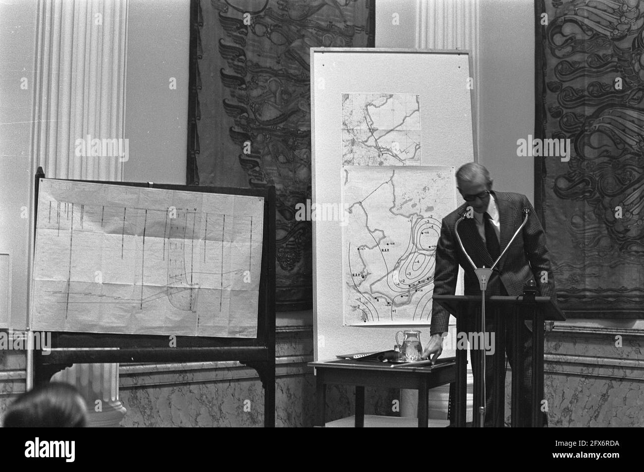 Hearing on waste discharge from Naarden chemical plant in Province House at Naarden, man at maps, February 5, 1973, hearings, The Netherlands, 20th century press agency photo, news to remember, documentary, historic photography 1945-1990, visual stories, human history of the Twentieth Century, capturing moments in time Stock Photo