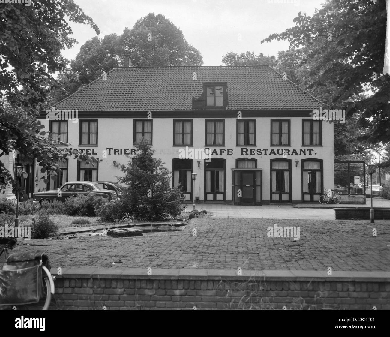 Hotel Trier in Soestdijk (auctioned), June 26, 1961, The Netherlands, 20th century press agency photo, news to remember, documentary, historic photography 1945-1990, visual stories, human history of the Twentieth Century, capturing moments in time Stock Photo