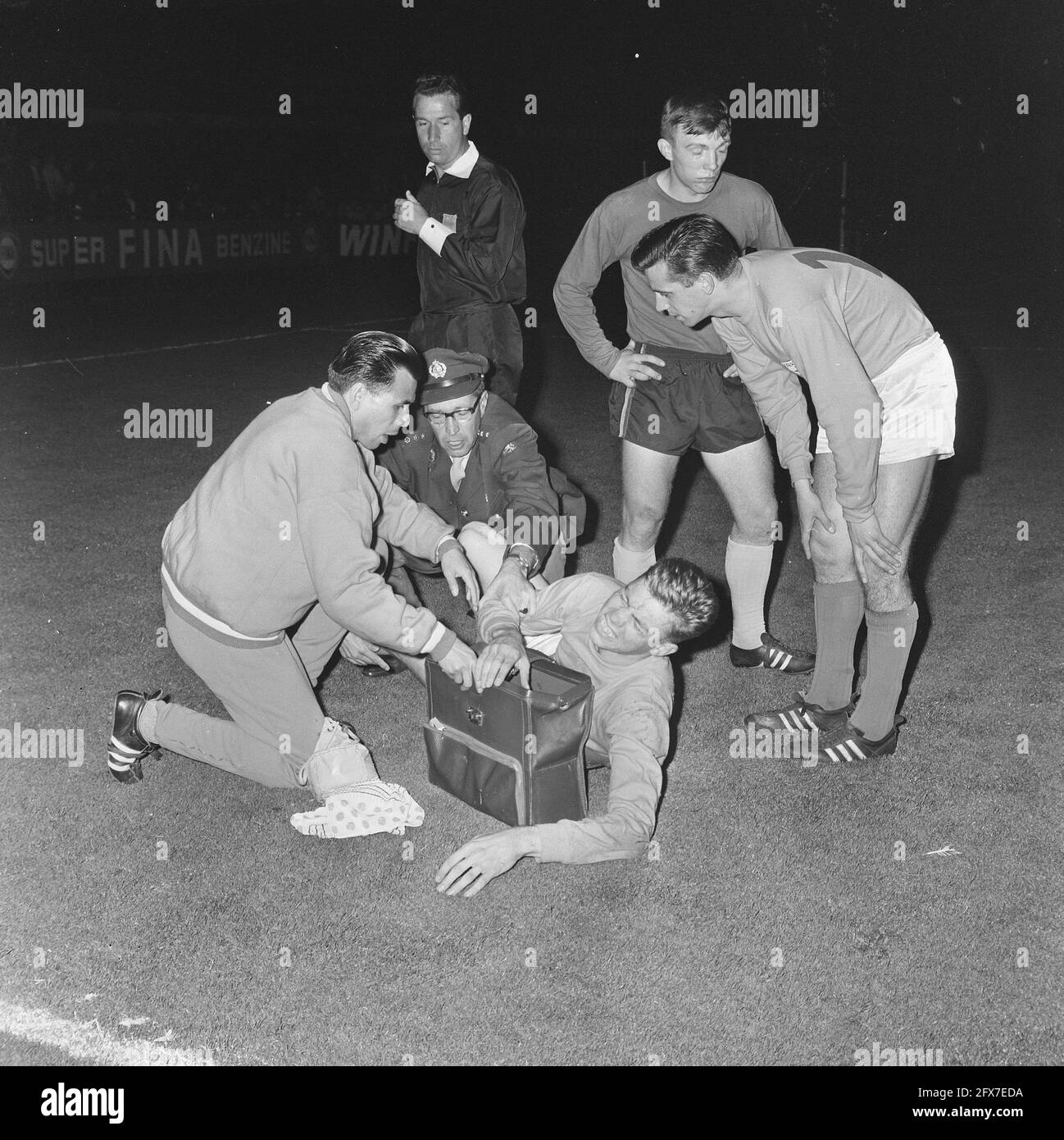 Jan mulder receives injury treatment hires stock photography and