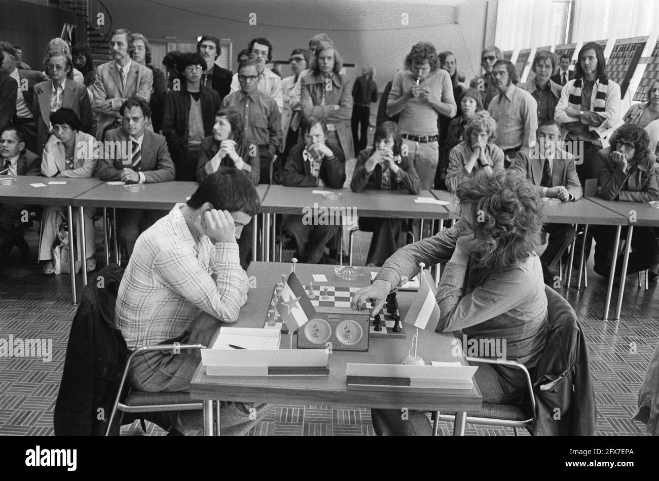 Dec 29, 1966; London, England, UK; HENRIQUE COSTA MECKING and Brazil and  YURI BALASHOV of Russia play at the 42nd Annual International Chess  Congress. (Credit Image: © KEYSTONE Pictures USA Stock Photo - Alamy