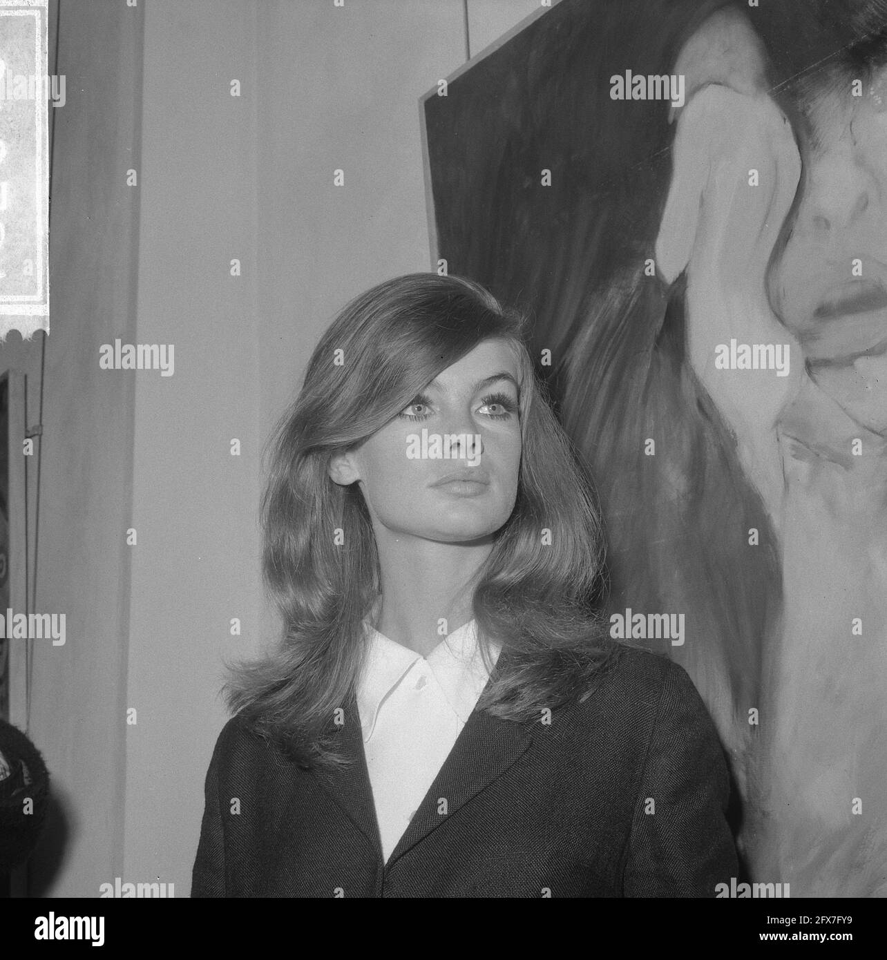 Jean Shrimpton (fashion model) exhibition opened at Galerie Krikhaar in Amsterdam, September 17, 1965, exhibitions, The Netherlands, 20th century press agency photo, news to remember, documentary, historic photography 1945-1990, visual stories, human history of the Twentieth Century, capturing moments in time Stock Photo