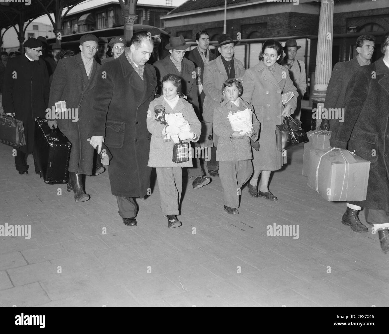 Arrival last transport of Hungarian refugees, December 17, 1956, ARRIVAL, FLIGHTS, The Netherlands, 20th century press agency photo, news to remember, documentary, historic photography 1945-1990, visual stories, human history of the Twentieth Century, capturing moments in time Stock Photo