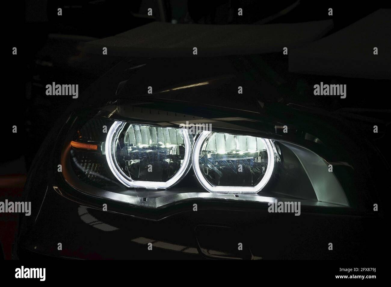 Headlights black hi-res stock photography and images - Alamy