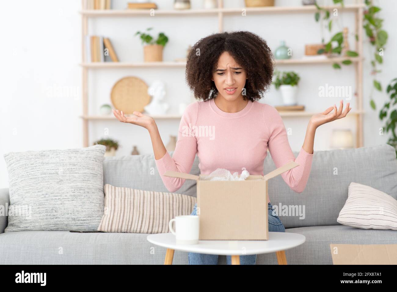 Defective goods, delivery error, damage and problems with purchases Stock  Photo - Alamy
