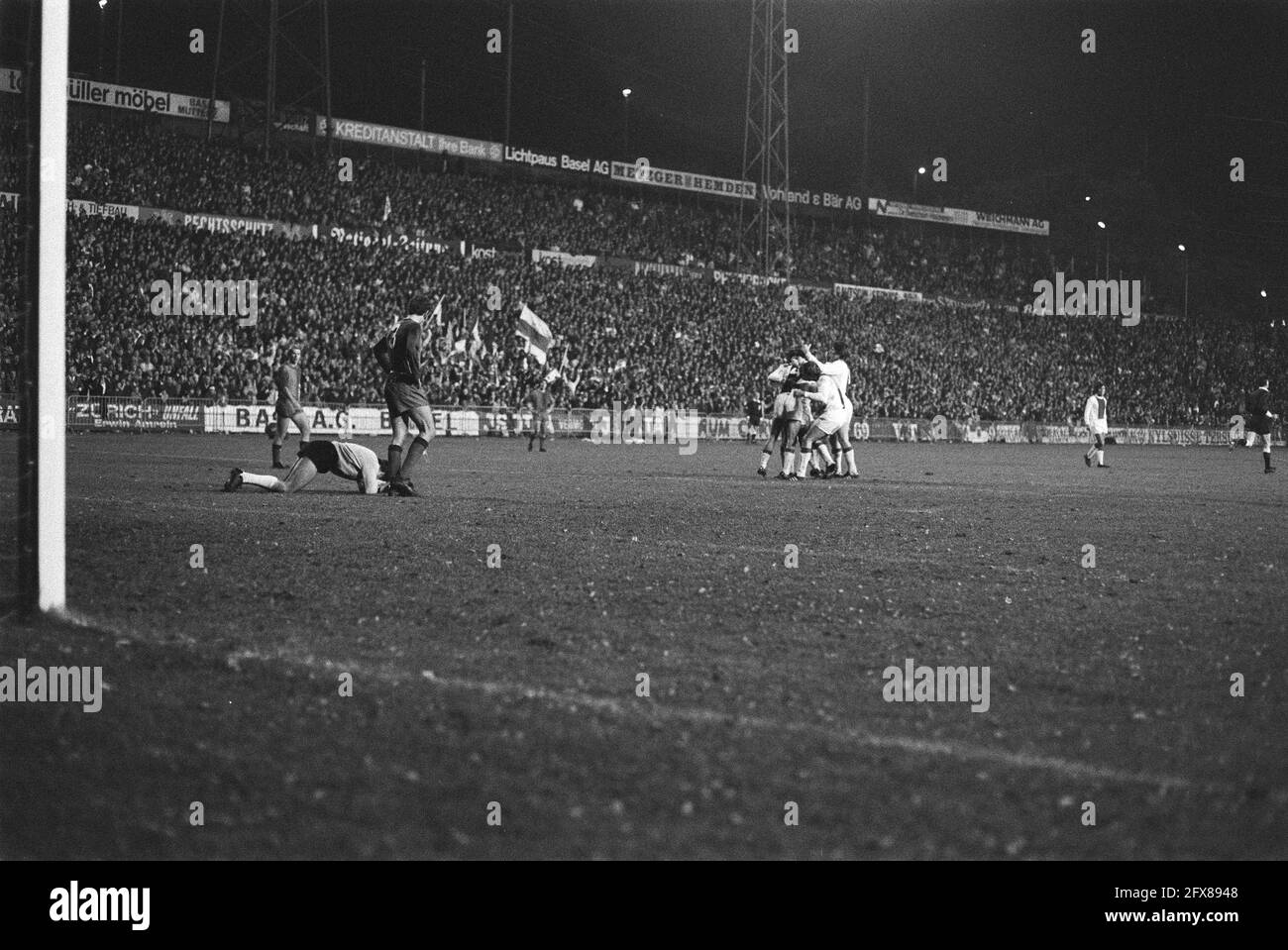 Voetbalwedstrijd finale KNVB beker, Ajax - Sparta: 2-2 - PICRYL - Public  Domain Media Search Engine Public Domain Search