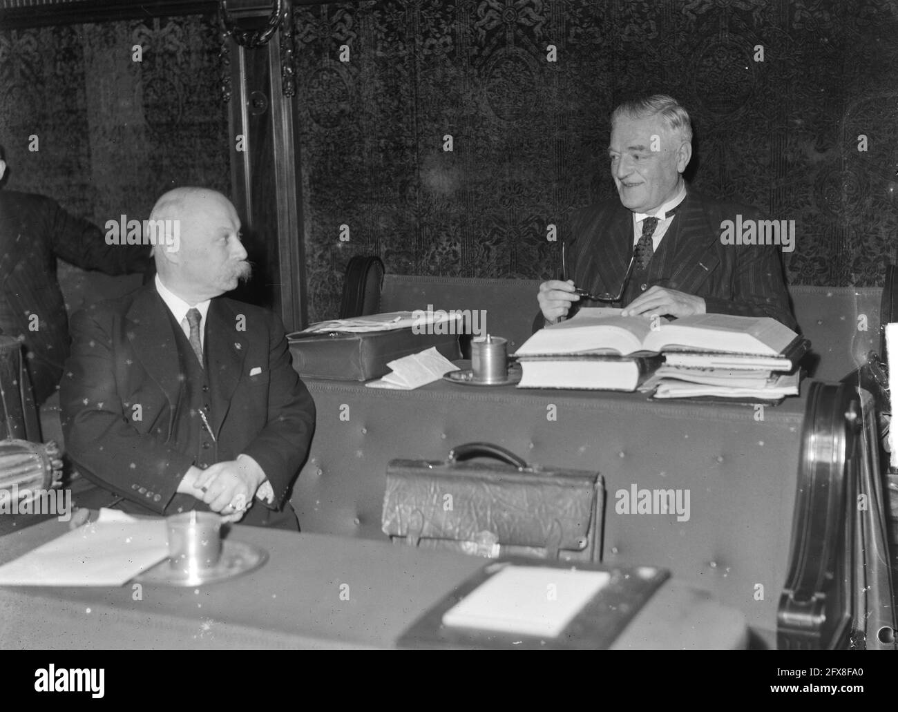 Consideration of Round Table Conference in the House of Representatives. Jan Schouten and Gerbrandy (right) of the ARP, December 6, 1949, debates, politicians, politics, The Netherlands, 20th century press agency photo, news to remember, documentary, historic photography 1945-1990, visual stories, human history of the Twentieth Century, capturing moments in time Stock Photo