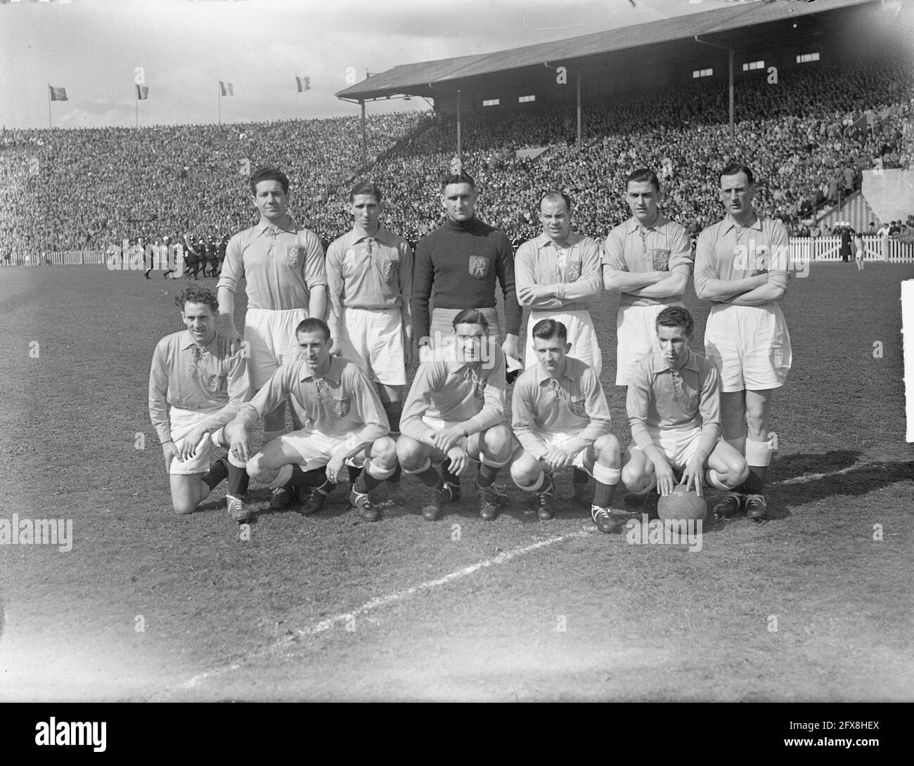 Belgium against the Netherlands 2-0, Dutch national team, April 16, 1950, ELFTAL, The Netherlands, 20th century press agency photo, news to remember, documentary, historic photography 1945-1990, visual stories, human history of the Twentieth Century, capturing moments in time Stock Photo