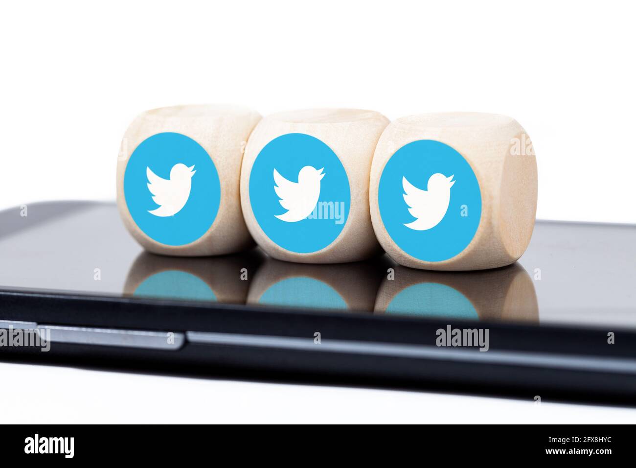 Blue twitter hi-res stock photography and images - Alamy
