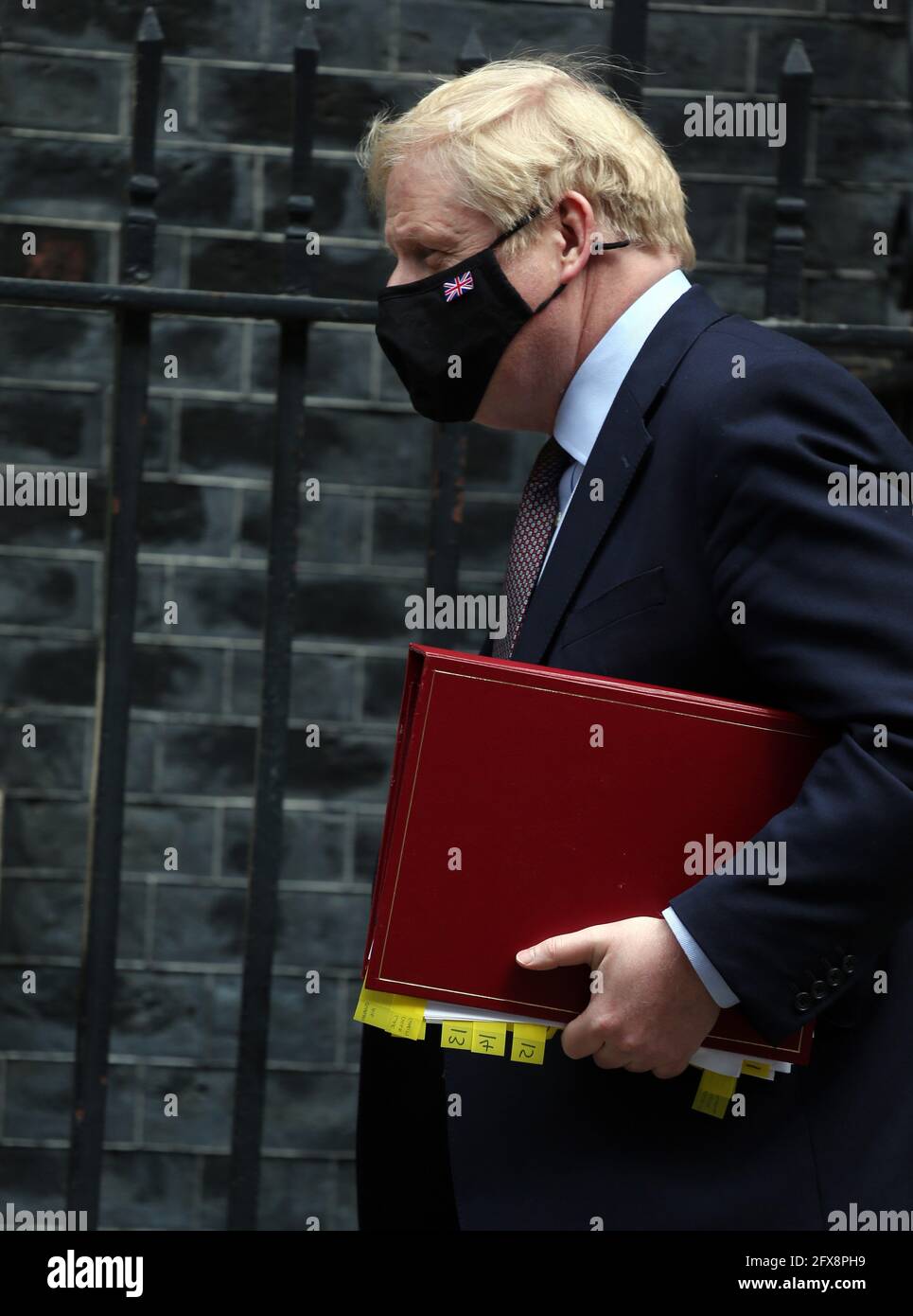 London, England, UK. 26th May, 2021. UK Prime Minister BORIS JOHNSON leaves 10 Downing Street ahead of the weekly Prime Minister's Questions session in the House of Commons as his former chief adviser Dominic Cummings testifies against his government in the joint inquiry of the Health and Social Care Committee and Science and Technology Committee on coronavirus pandemic response. Credit: Tayfun Salci/ZUMA Wire/Alamy Live News Stock Photo